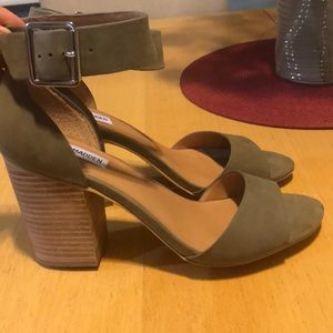 STEVE MADDEN CHUNKY HEEL